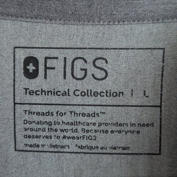 Figs Rafaela Oversized Scrub Top In Graphite - Picture 5 of 14